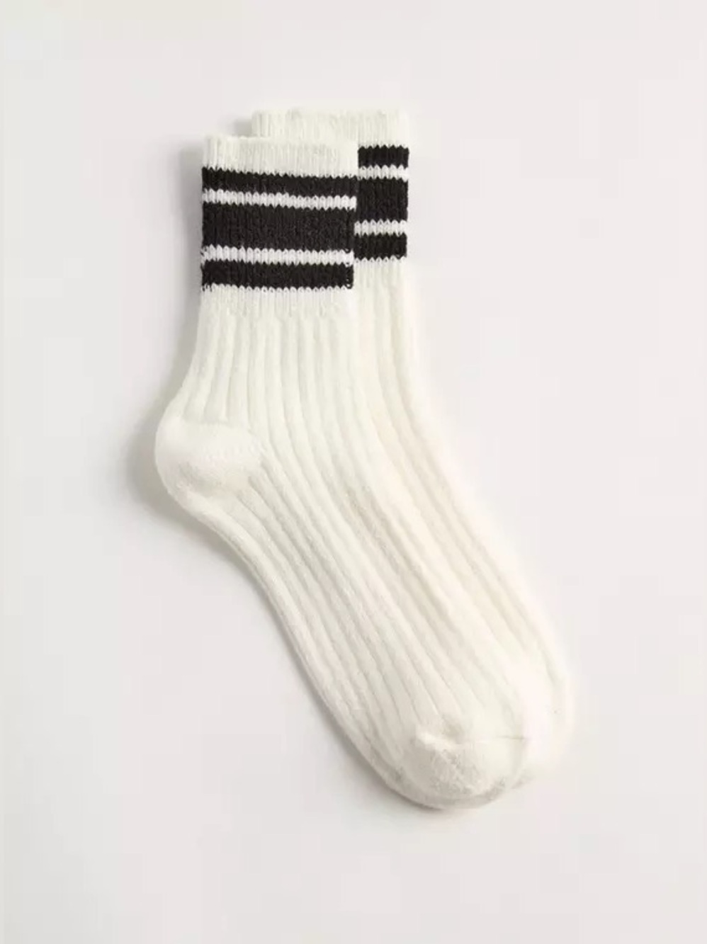 NWT TORRID Varsity Crew Sock - 7-9